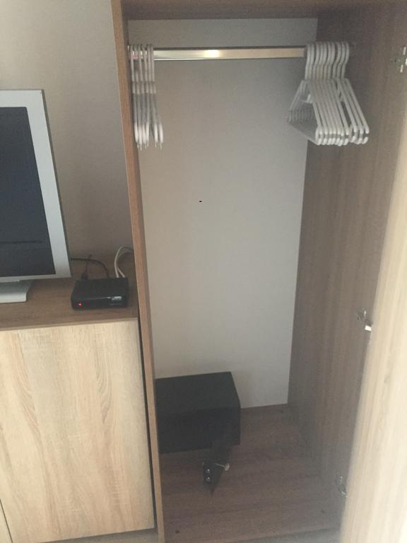 Komo Apartment Bük Eksteriør bilde